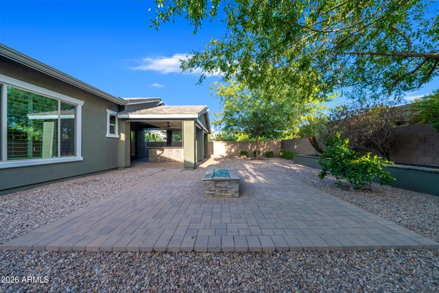 2879 E APPALOOSA Road, Gilbert, AZ 85296