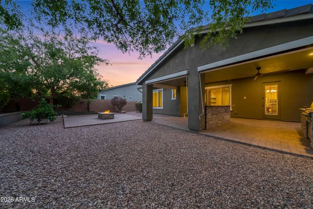 2879 E APPALOOSA Road, Gilbert, AZ 85296