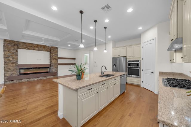 2879 E APPALOOSA Road, Gilbert, AZ 85296