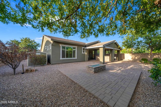 2879 E APPALOOSA Road, Gilbert, AZ 85296