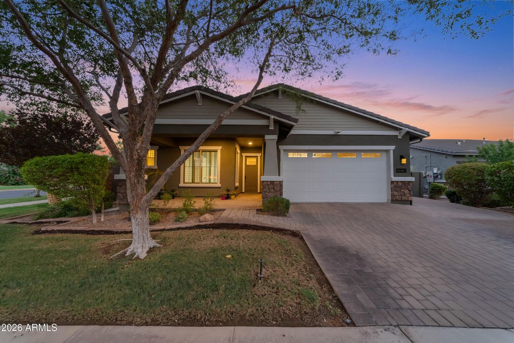2879 E APPALOOSA Road, Gilbert, AZ 85296 — exterior
