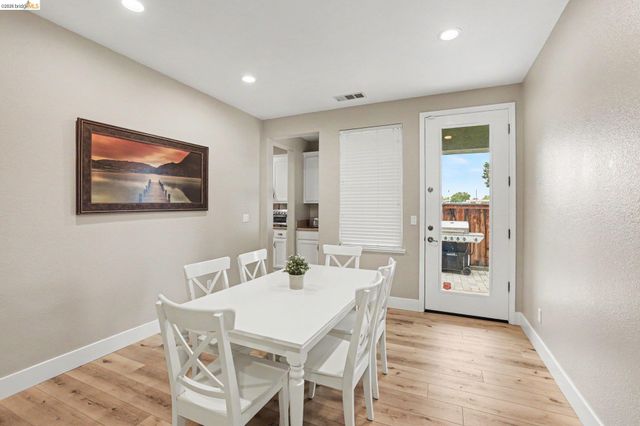 224 Hearthstone Cir, Oakley, CA 94561