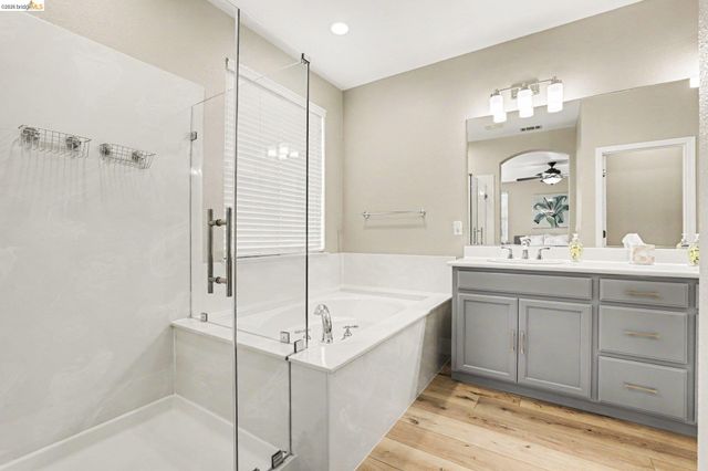 224 Hearthstone Cir, Oakley, CA 94561