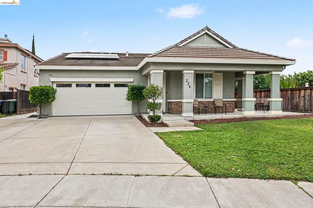 224 Hearthstone Cir, Oakley, CA 94561