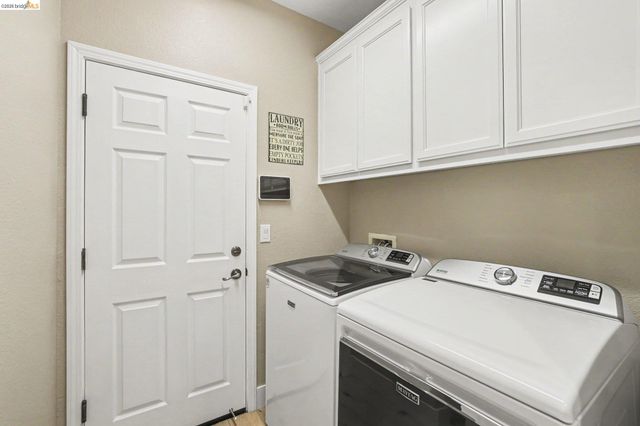 224 Hearthstone Cir, Oakley, CA 94561