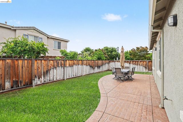 224 Hearthstone Cir, Oakley, CA 94561