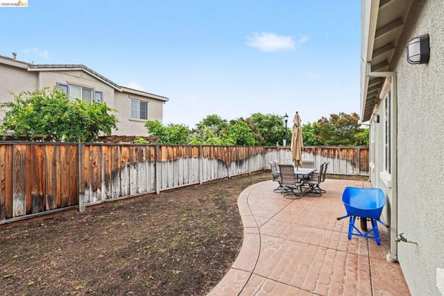 224 Hearthstone Cir, Oakley, CA 94561
