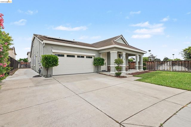 224 Hearthstone Cir, Oakley, CA 94561