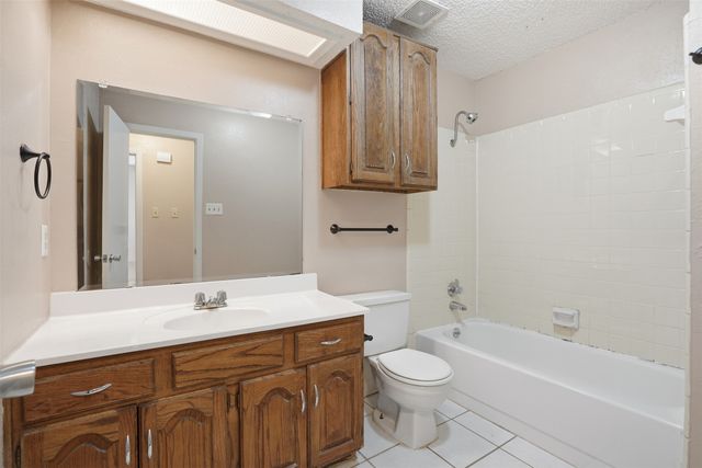 2219 Lavon Creek Lane, Arlington, TX 76006