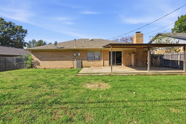 2219 Lavon Creek Lane, Arlington, TX 76006