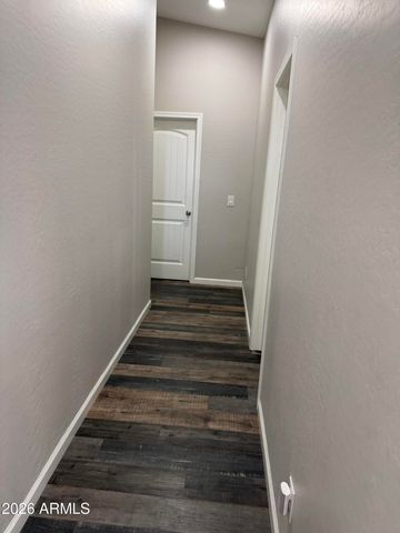 2421 E PUEBLO Avenue, Phoenix, AZ 85040