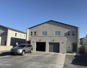 2421 E PUEBLO Avenue, Phoenix, AZ 85040