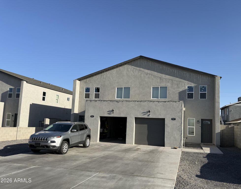 2421 E PUEBLO Avenue, Phoenix, AZ 85040