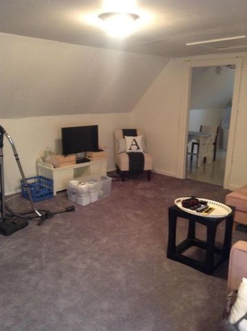 323 Stewart Avenue, Columbus, OH 43206