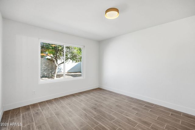 1410 E TOPEKA Drive, Phoenix, AZ 85024