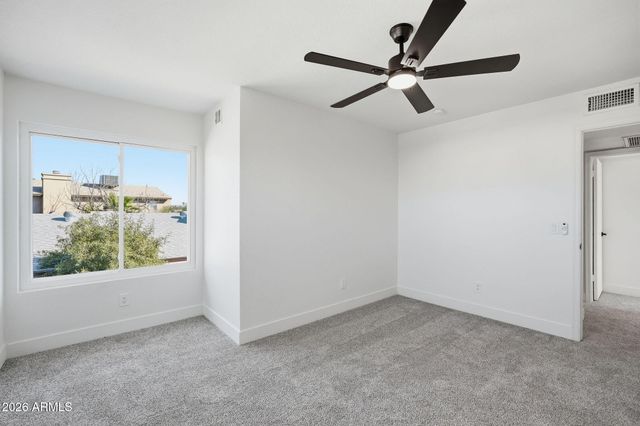 1410 E TOPEKA Drive, Phoenix, AZ 85024