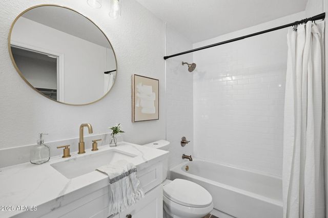 1410 E TOPEKA Drive, Phoenix, AZ 85024