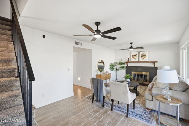 1410 E TOPEKA Drive, Phoenix, AZ 85024