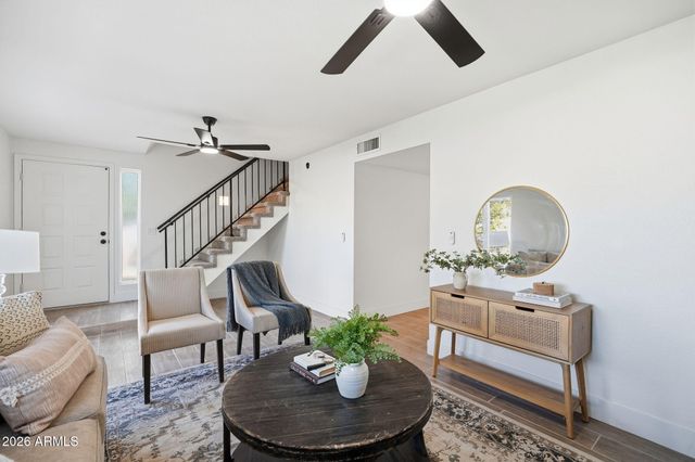 1410 E TOPEKA Drive, Phoenix, AZ 85024