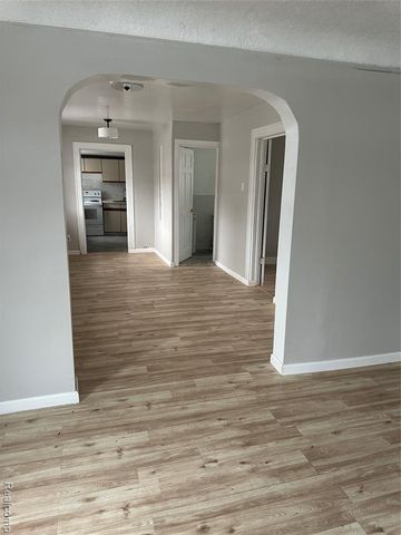 19333 Grandville Avenue, Detroit, MI 48219