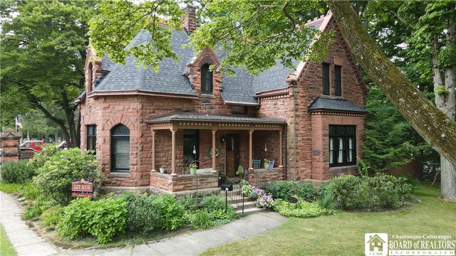 55 Lambert Avenue, Pomfret, NY 14063