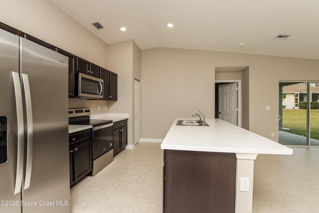 543 Reading Street SE, Palm Bay, FL 32909