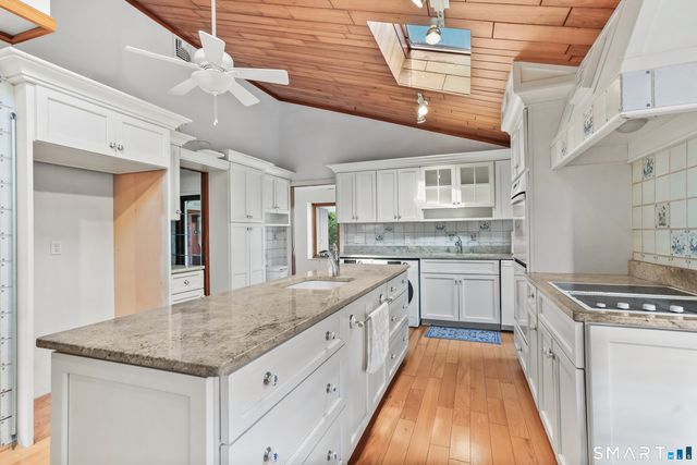 31 Mountain View Drive, Brookfield, CT 06804