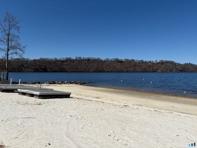 31 Mountain View Drive, Brookfield, CT 06804