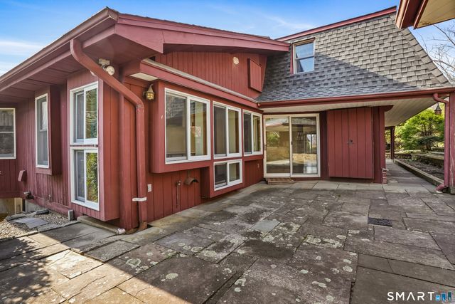 31 Mountain View Drive, Brookfield, CT 06804