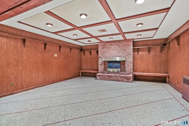 31 Mountain View Drive, Brookfield, CT 06804