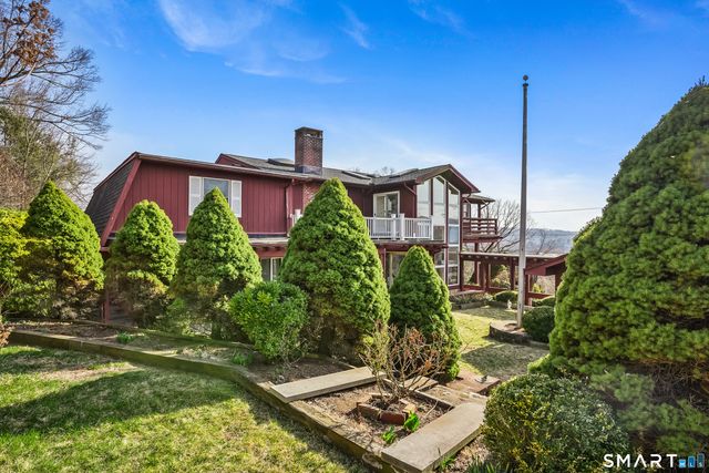 31 Mountain View Drive, Brookfield, CT 06804