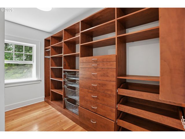 3568 Ne SCHUYLER St, Portland, OR 97212