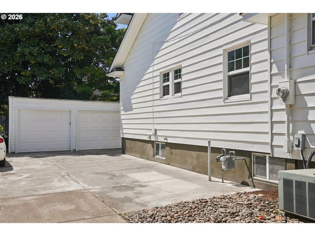 3568 Ne SCHUYLER St, Portland, OR 97212