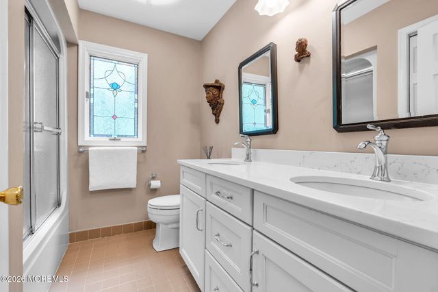 20 Red Coach Lane, Holmdel, NJ 07733