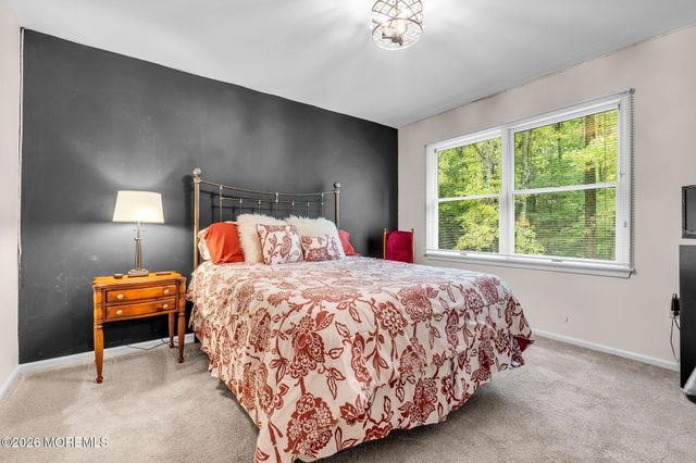 20 Red Coach Lane, Holmdel, NJ 07733