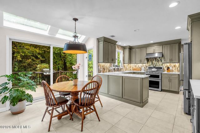20 Red Coach Lane, Holmdel, NJ 07733