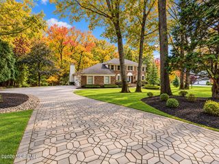 20 Red Coach Lane, Holmdel, NJ 07733