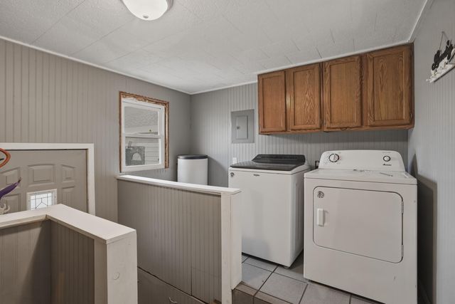 482 E Grove Street, Wheatfield, IN 46392