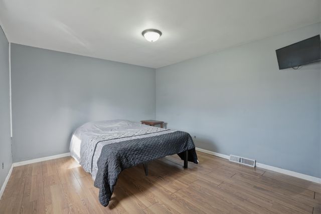 482 E Grove Street, Wheatfield, IN 46392