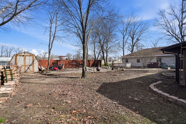 482 E Grove Street, Wheatfield, IN 46392