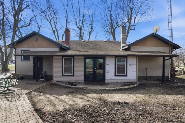 482 E Grove Street, Wheatfield, IN 46392