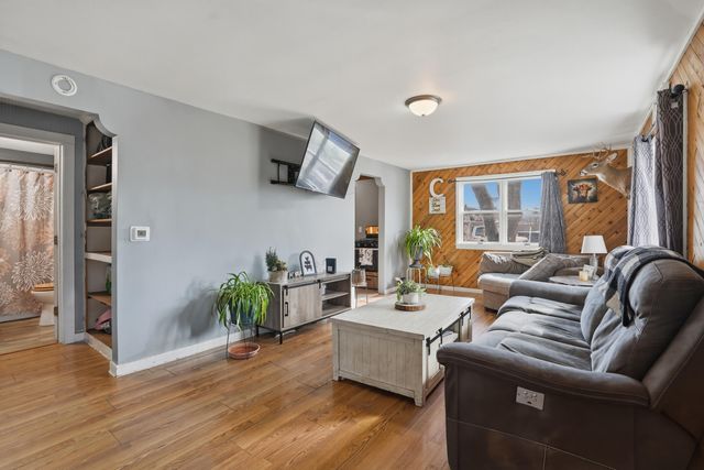 482 E Grove Street, Wheatfield, IN 46392