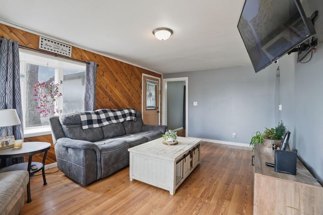 482 E Grove Street, Wheatfield, IN 46392