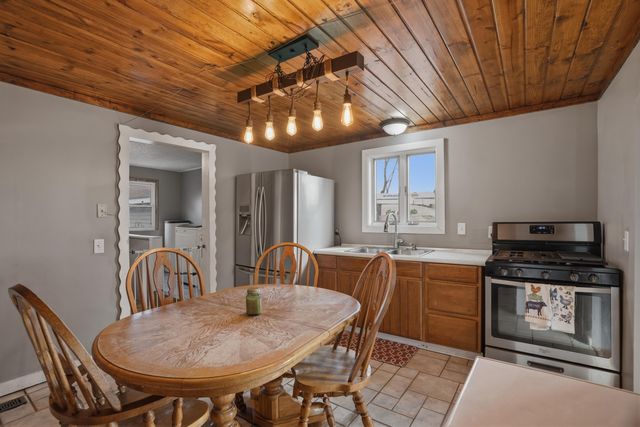 482 E Grove Street, Wheatfield, IN 46392