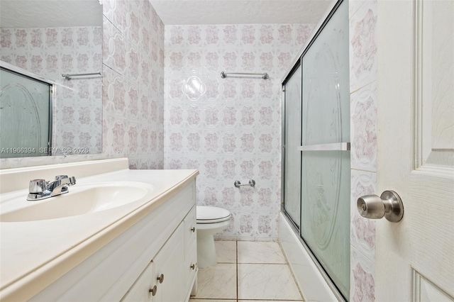 833 NW 82nd Ave 6, Plantation, FL 33324