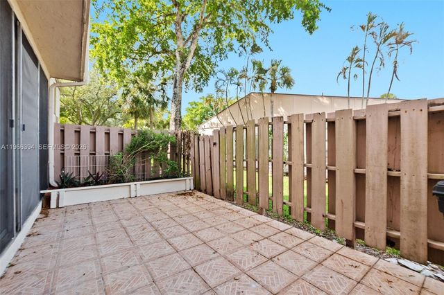 833 NW 82nd Ave 6, Plantation, FL 33324