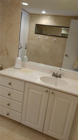 19390 Collins Avenue 1014, Sunny Isles Beach, FL 33160