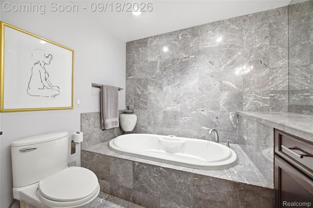 1123 Ivyglen Circle, Bloomfield Hills, MI 48304