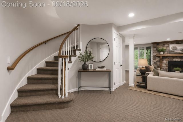 1123 Ivyglen Circle, Bloomfield Hills, MI 48304