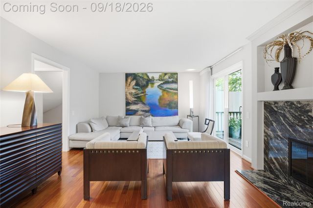 1123 Ivyglen Circle, Bloomfield Hills, MI 48304